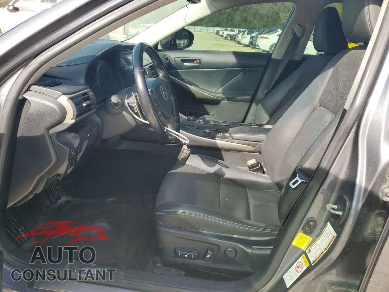 LEXUS IS 2017 - JTHBA1D27H5043674