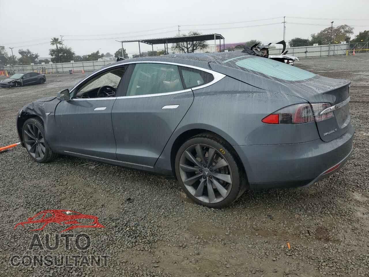 TESLA MODEL S 2012 - 5YJSA1CPXCFP01610