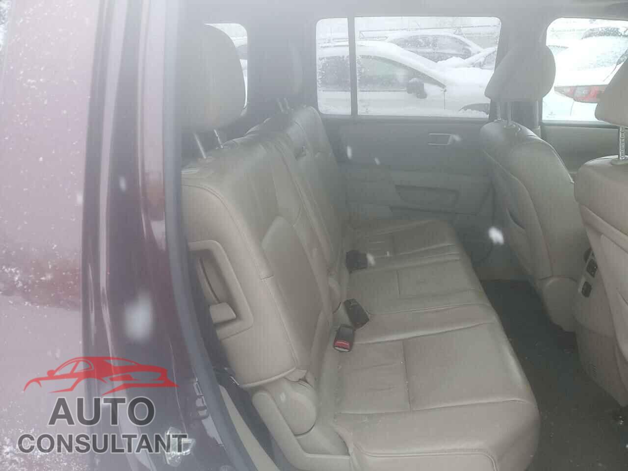 HONDA PILOT 2015 - 5FNYF4H51FB039831