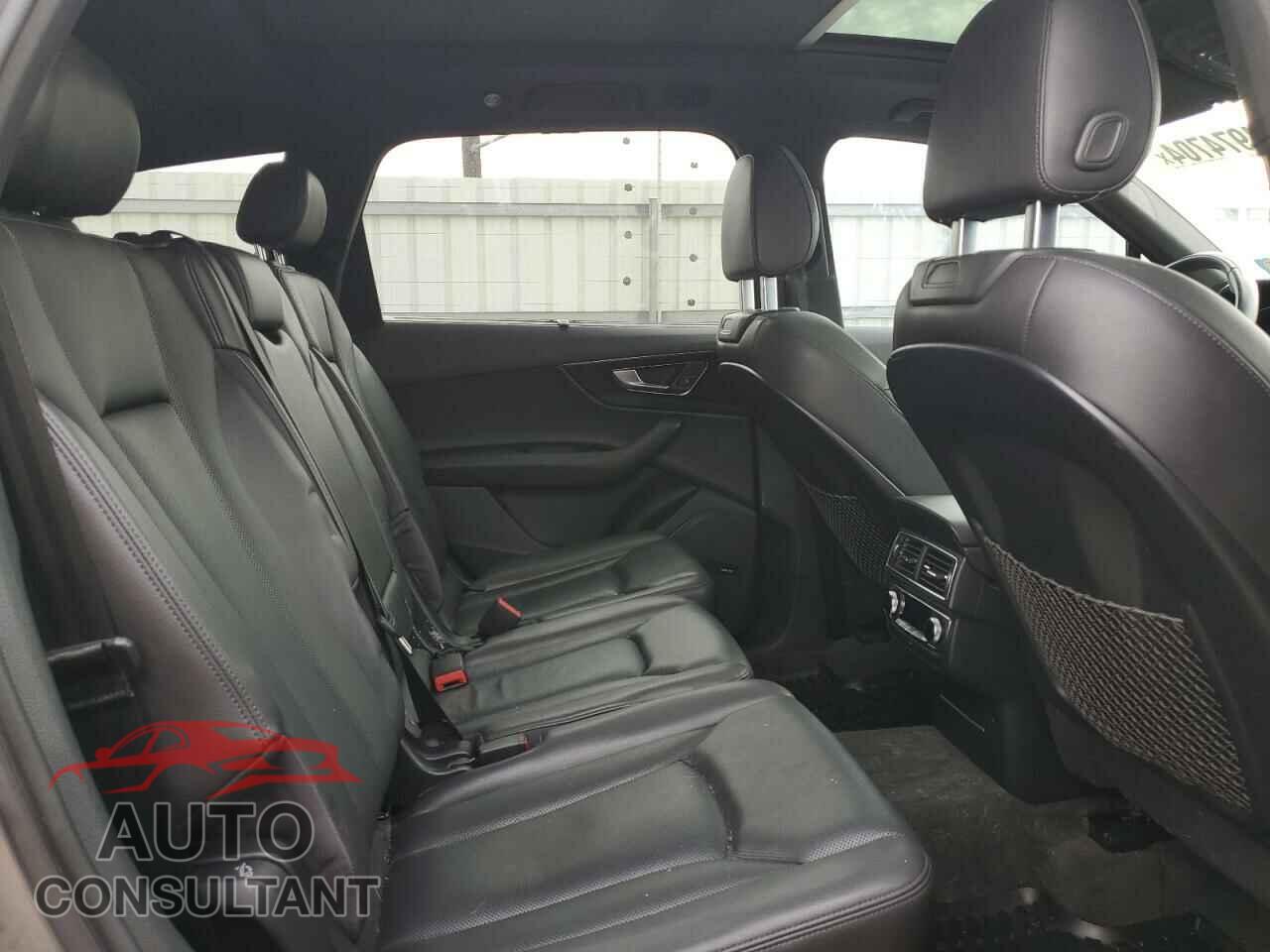 AUDI Q7 2017 - WA1VAAF73HD035076