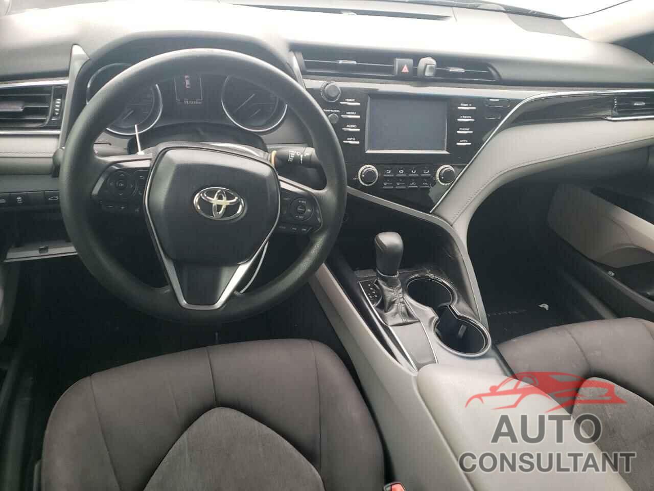 TOYOTA CAMRY 2018 - 4T1B11HK8JU637161