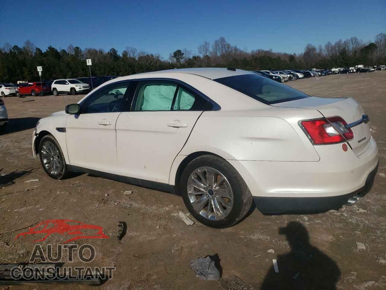 FORD TAURUS 2011 - 1FAHP2FW2BG148673