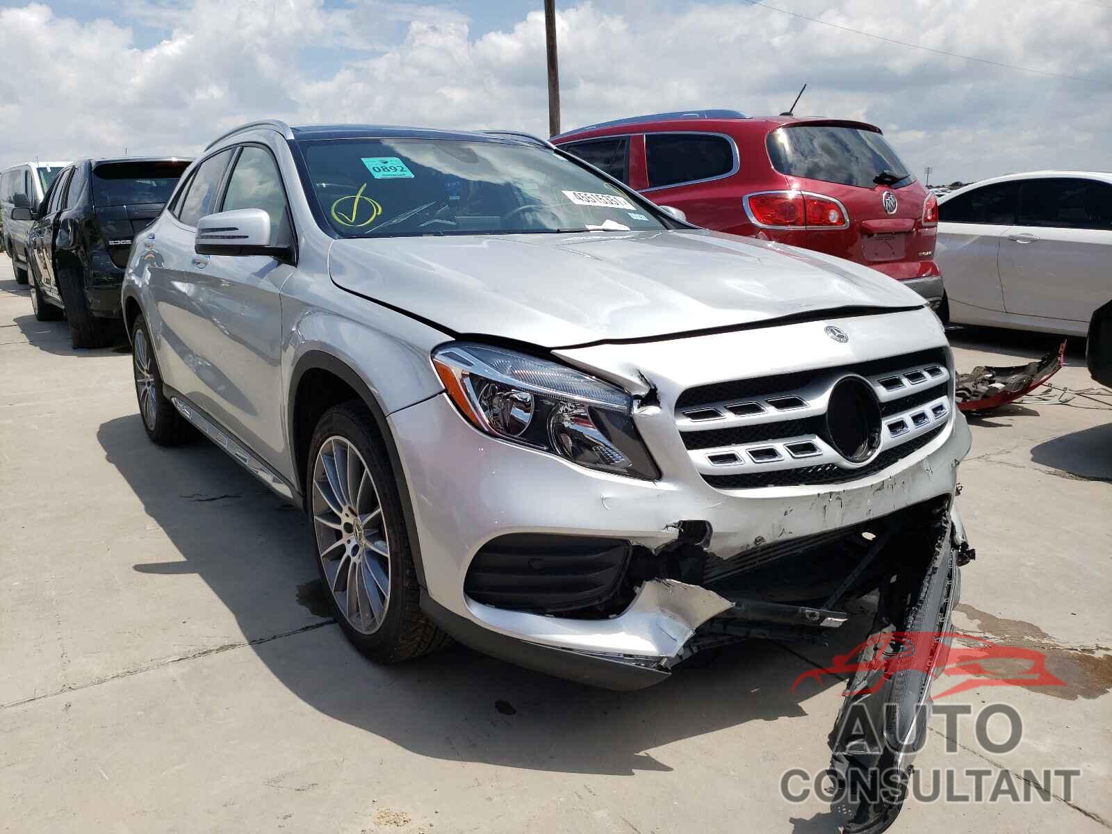 MERCEDES-BENZ GLA-CLASS 2018 - WDCTG4GBXJJ480626