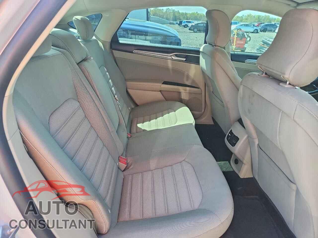 FORD FUSION 2018 - 3FA6P0LU9JR262501