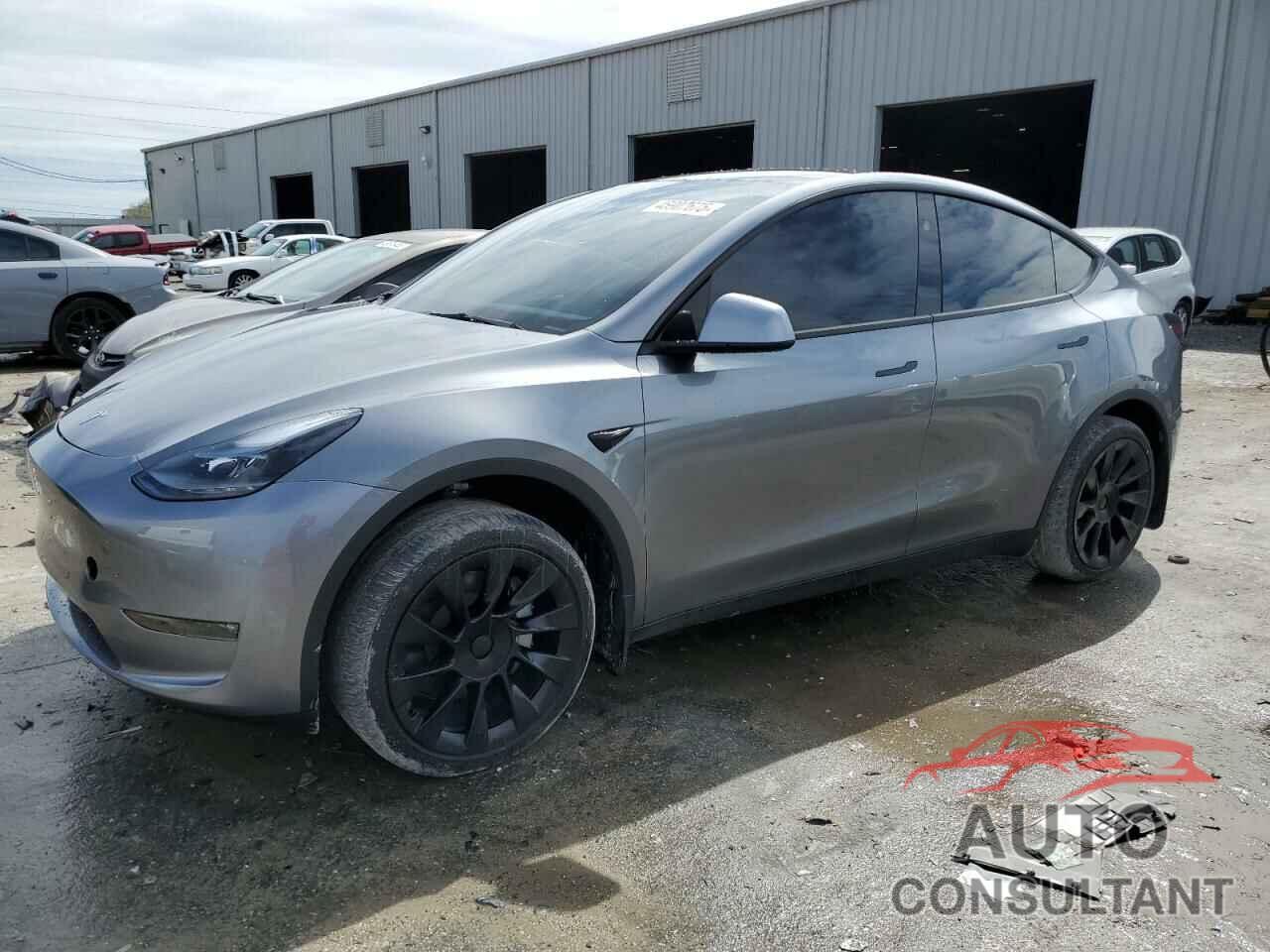 TESLA MODEL Y 2024 - 7SAYGAEE7RF193127