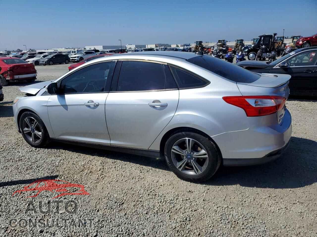 FORD FOCUS 2014 - 1FADP3F22EL143812