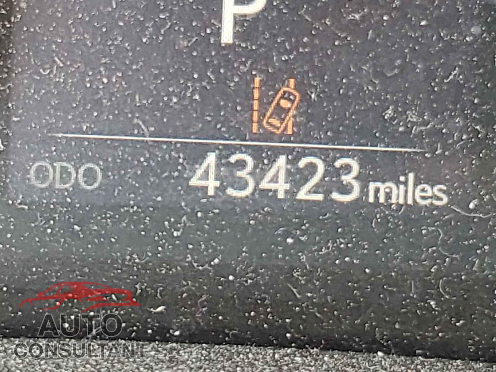 LEXUS IS 2018 - JTHC81D26J5027682