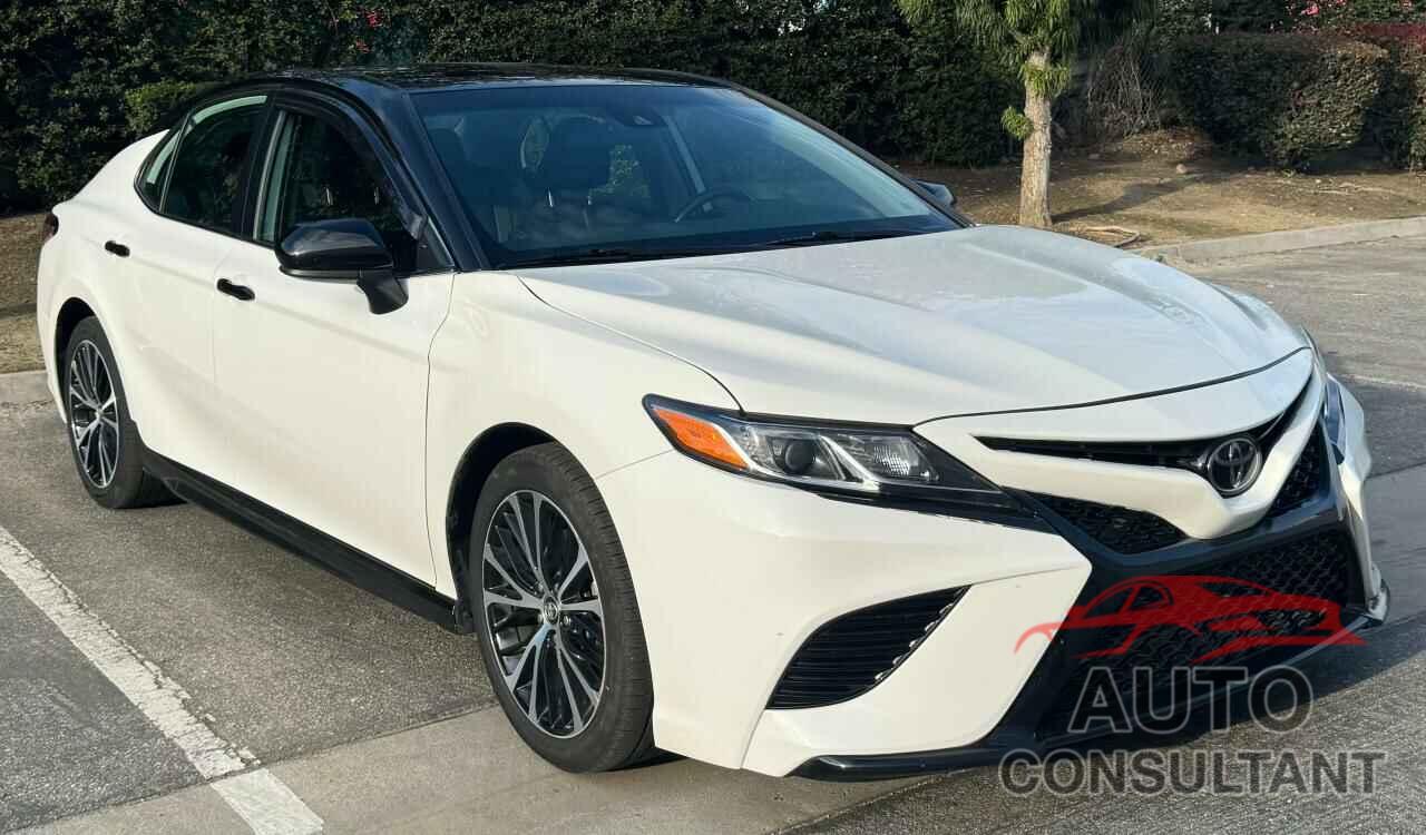 TOYOTA CAMRY 2019 - 4T1B11HK8KU820299