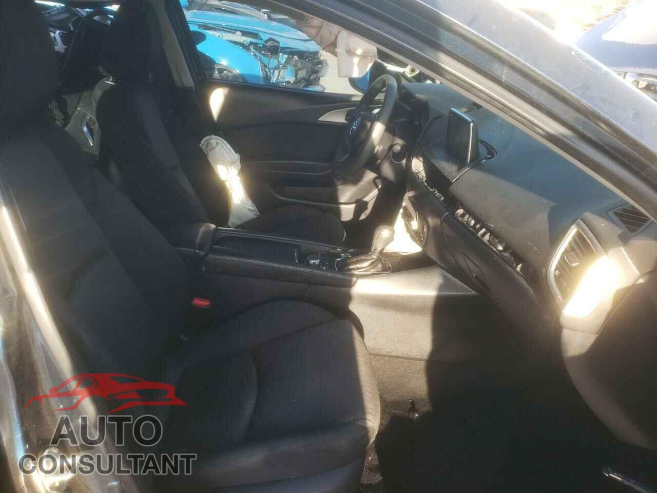 MAZDA 3 2017 - 3MZBN1U74HM138783