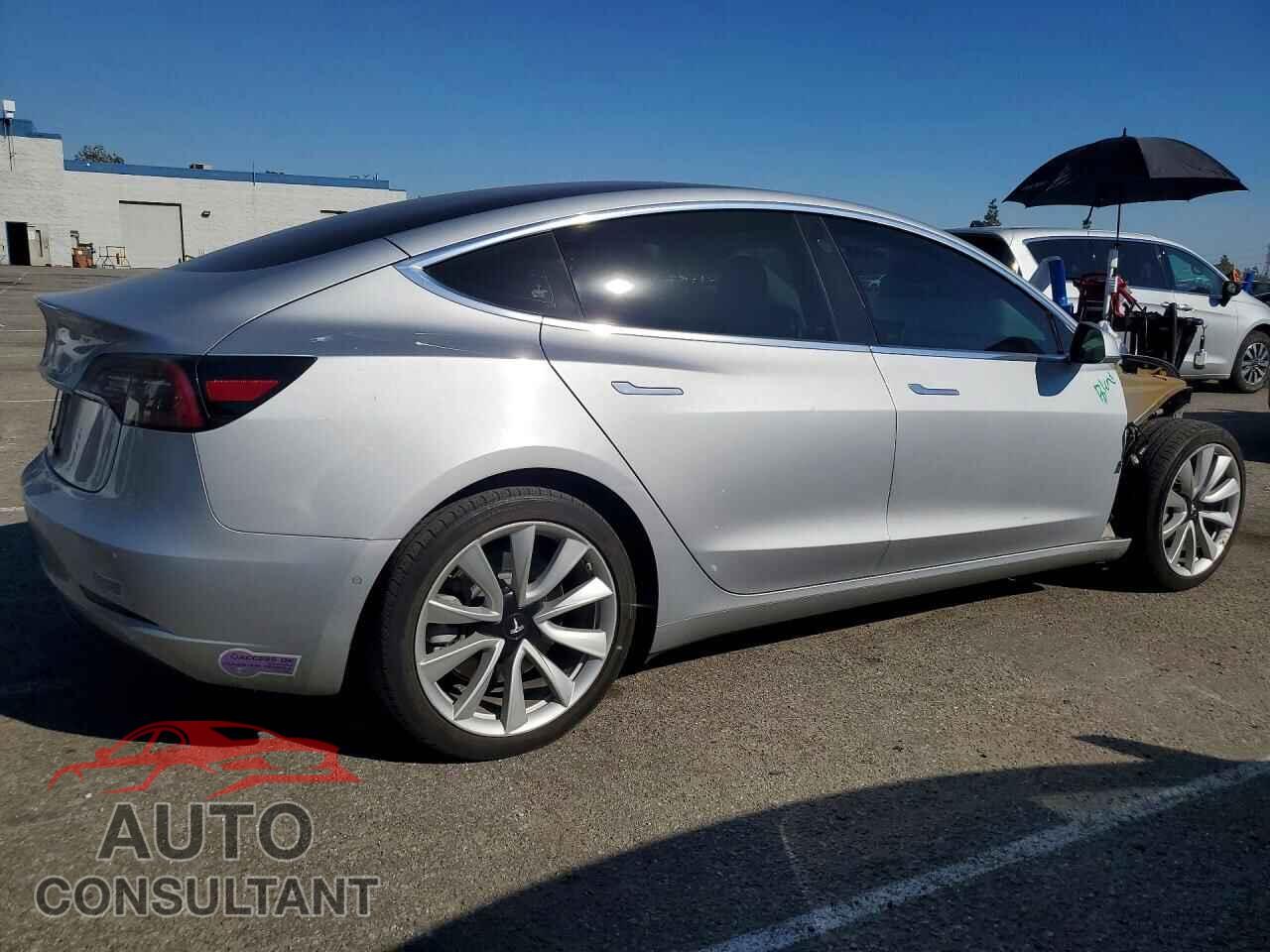 TESLA MODEL 3 2018 - 5YJ3E1EB5JF100581