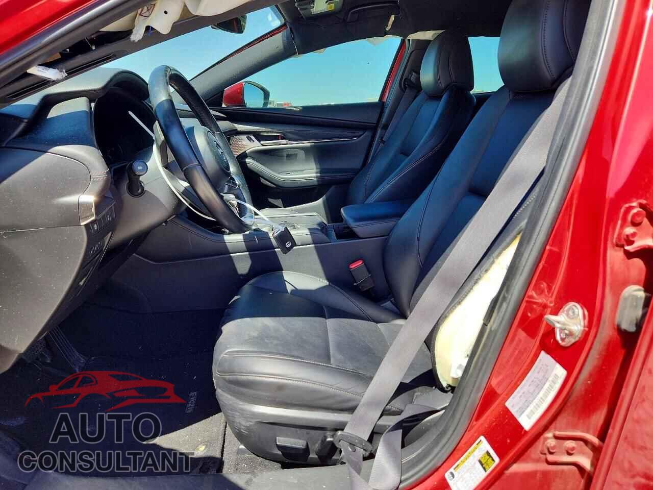 MAZDA 3 2019 - JM1BPBLM6K1113754