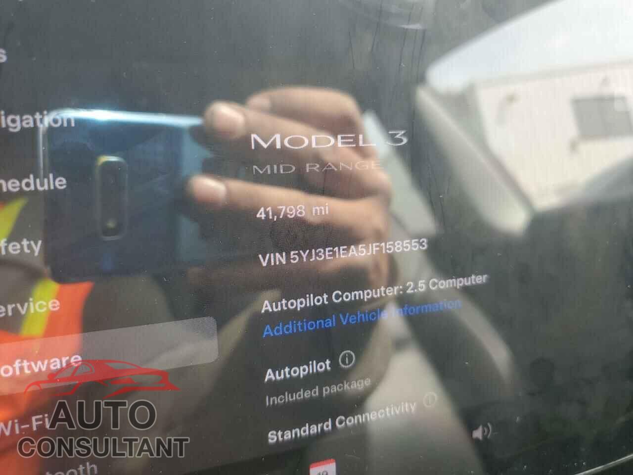 TESLA MODEL 3 2018 - 5YJ3E1EA5JF158553