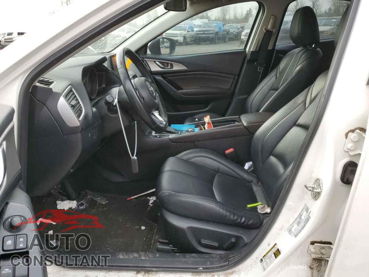 MAZDA 3 2017 - 3MZBN1V78HM147436
