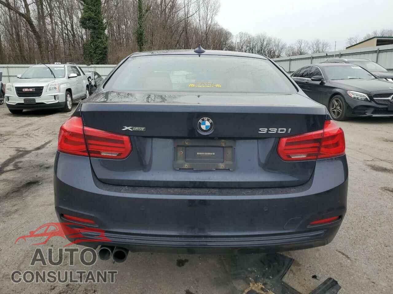 BMW 3 SERIES 2017 - WBA8D9G38HNU61518