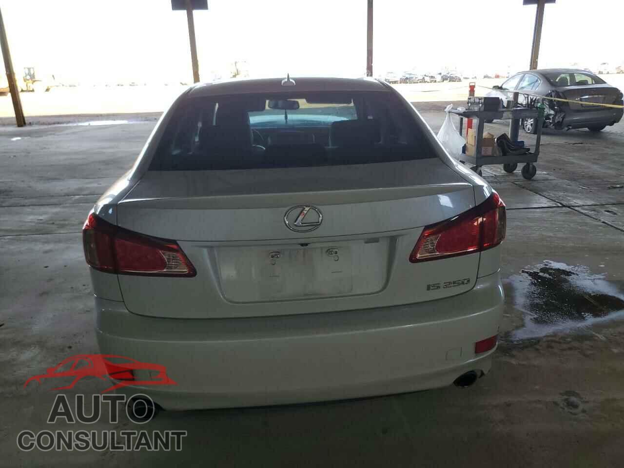 LEXUS IS 2011 - JTHBF5C20B5138367