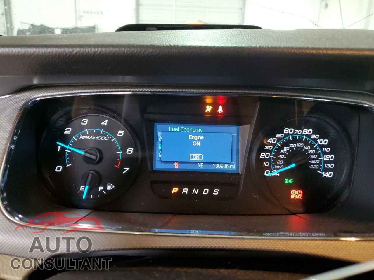 FORD TAURUS 2018 - 1FAHP2D84JG103043