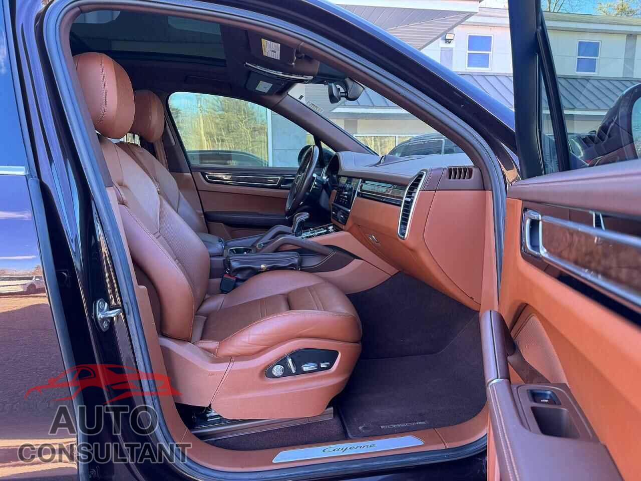 PORSCHE CAYENNE 2019 - WP1AA2AY6KDA08972