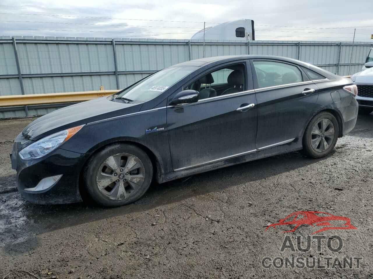 HYUNDAI SONATA 2012 - KMHEC4A46CA031222