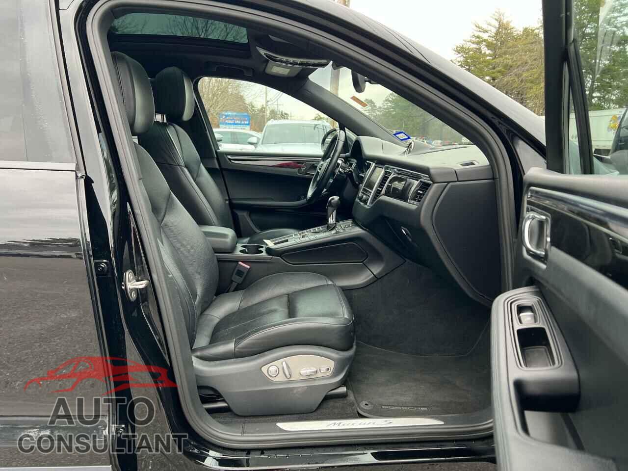 PORSCHE MACAN 2016 - WP1AB2A50GLB47866