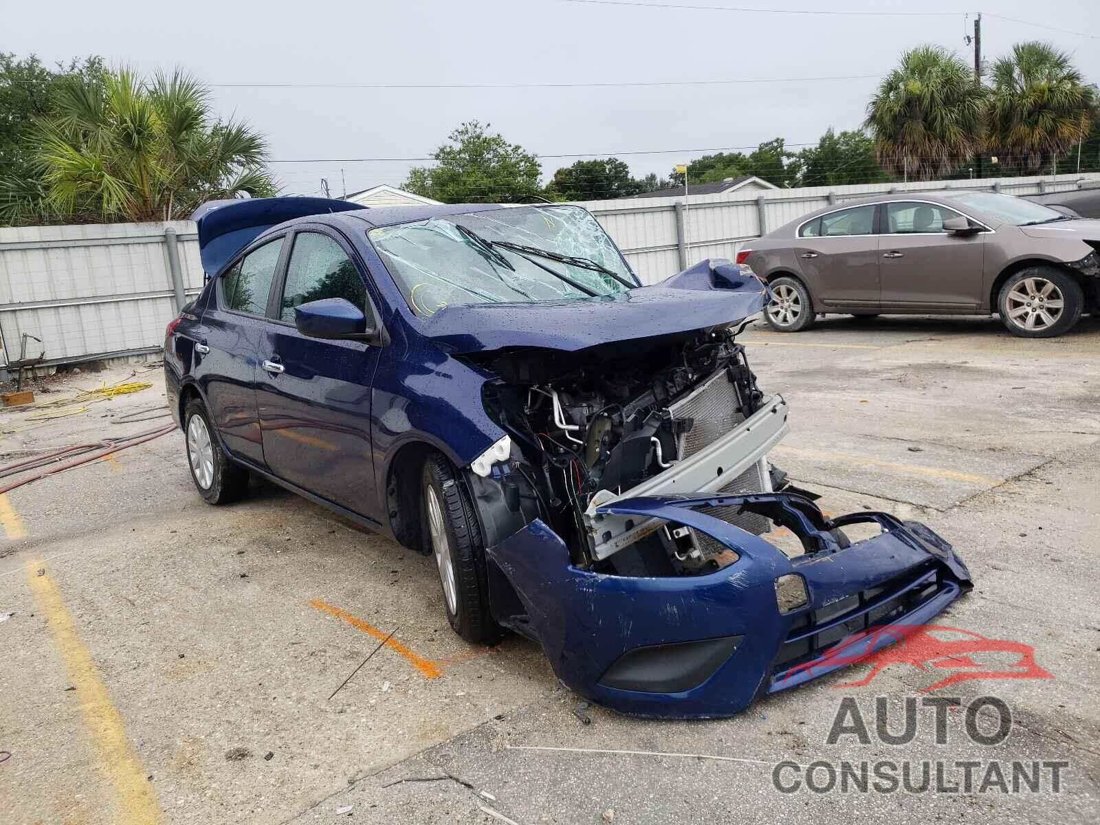 NISSAN VERSA 2018 - 3N1CN7APXJL881395