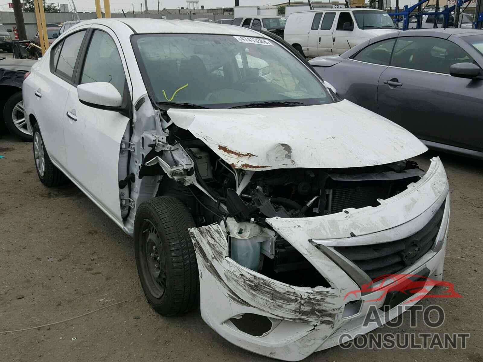 NISSAN VERSA 2015 - 3N1CN7AP4FL944644