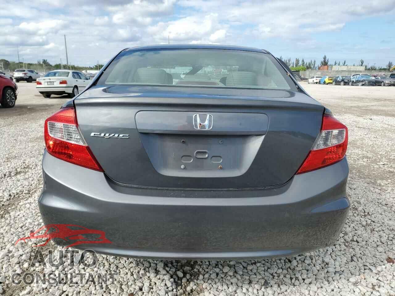 HONDA CIVIC 2012 - 2HGFB2F99CH525341
