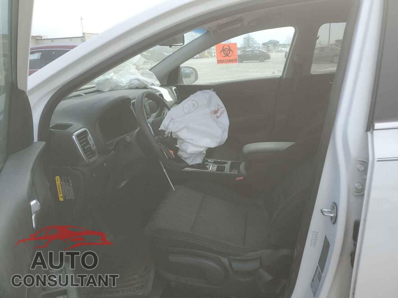 KIA SPORTAGE 2017 - KNDPMCAC8H7140121