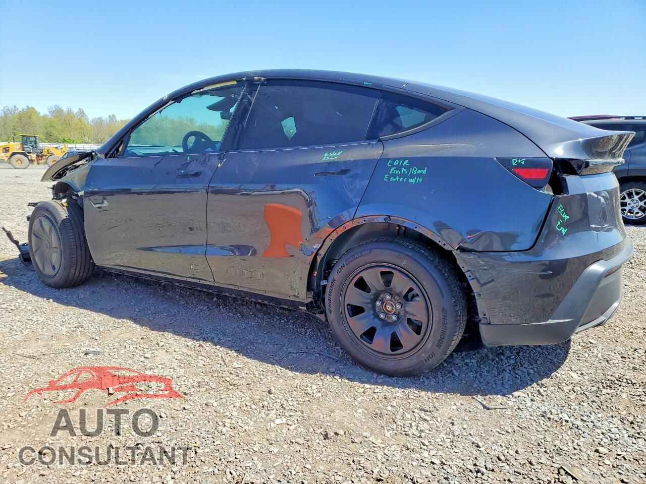 TESLA MODEL Y 2026 - 7SAYGDED2TA590953