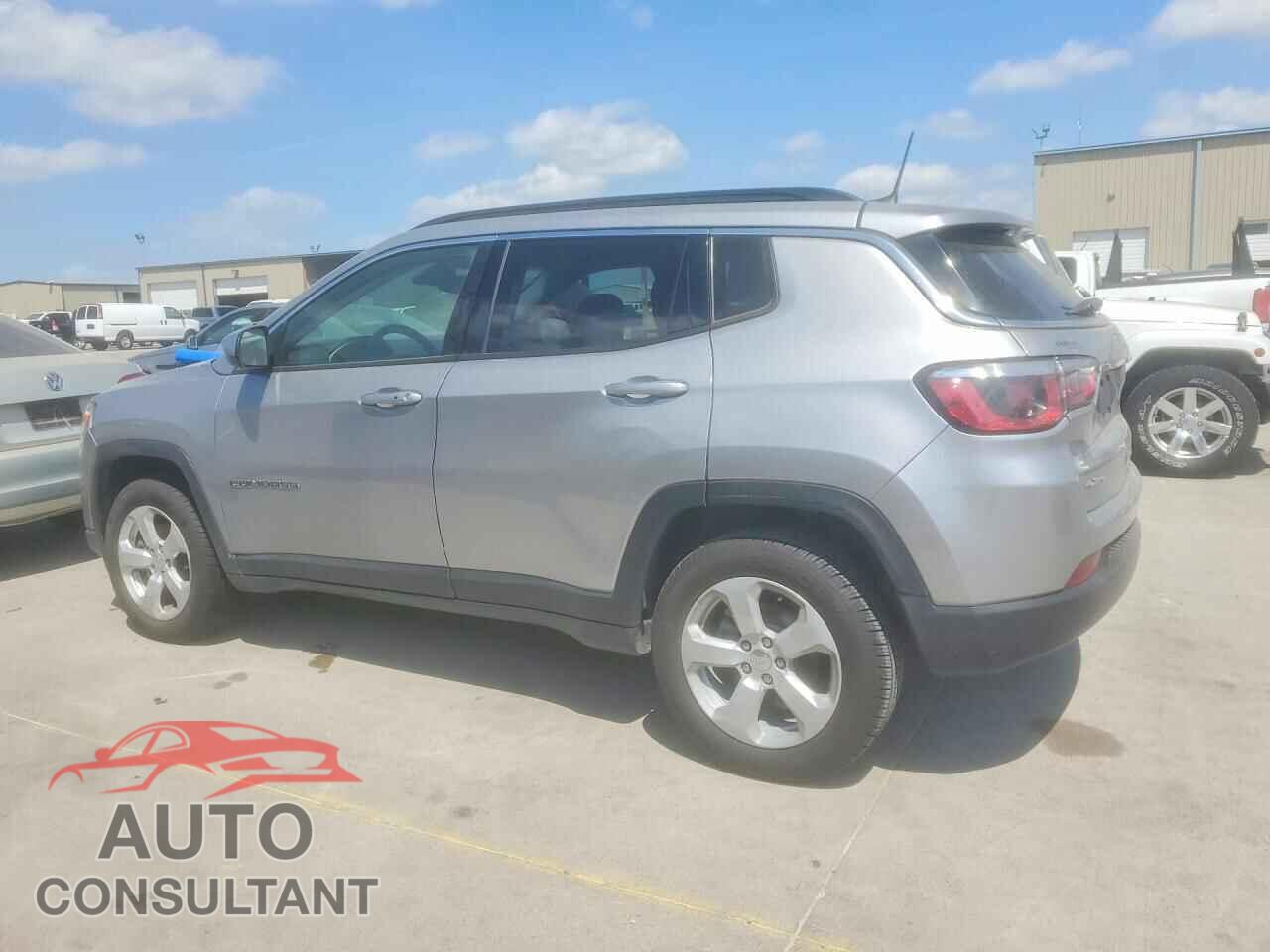 JEEP COMPASS 2018 - 3C4NJDBB0JT270889