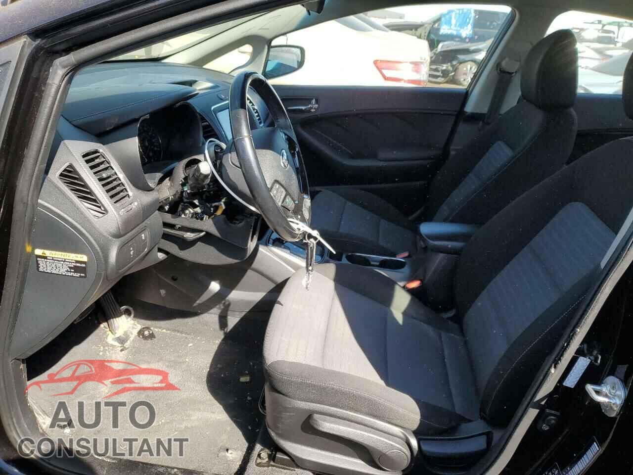 KIA FORTE 2017 - 3KPFL4A72HE036781