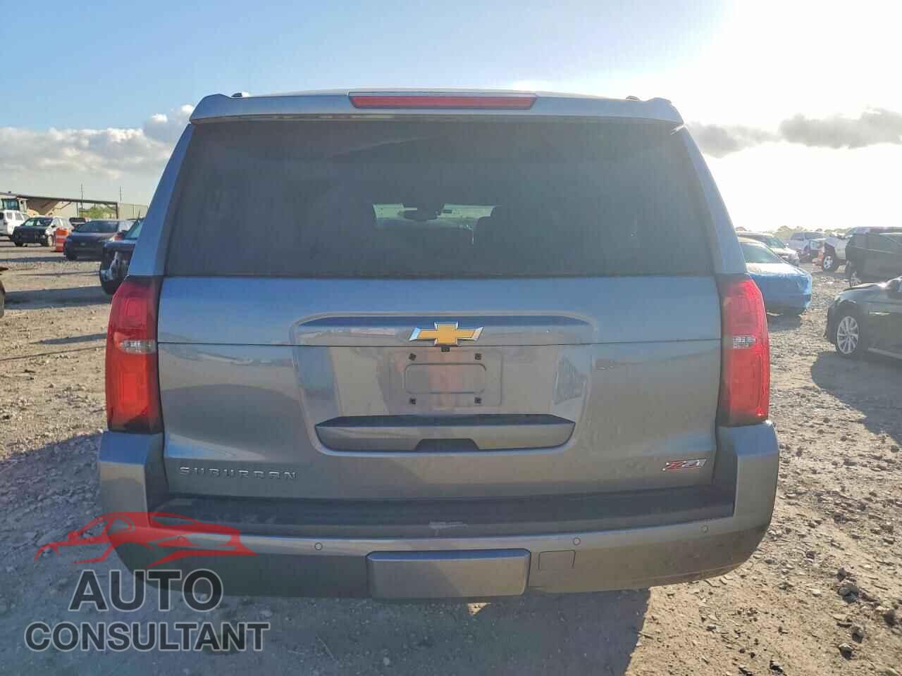 CHEVROLET SUBURBAN 2019 - 1GNSKHKC6KR347380