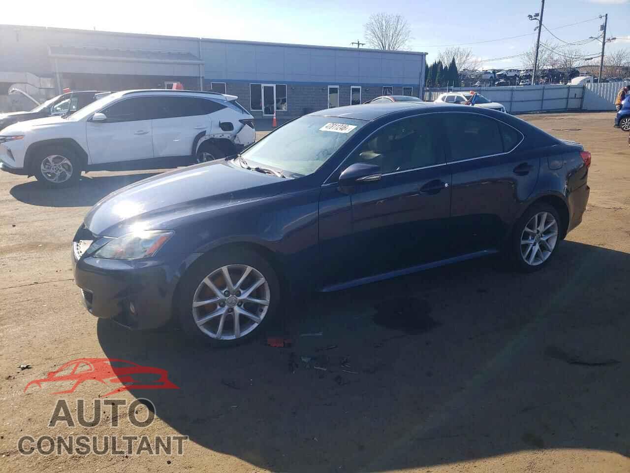 LEXUS IS 2011 - JTHCF5C27B5045818