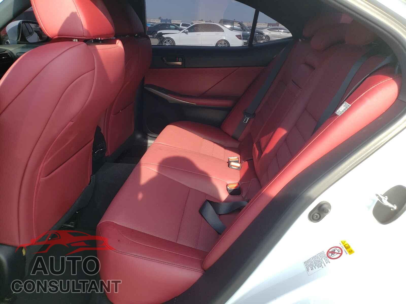 LEXUS IS 2017 - JTHBA1D25H5054303