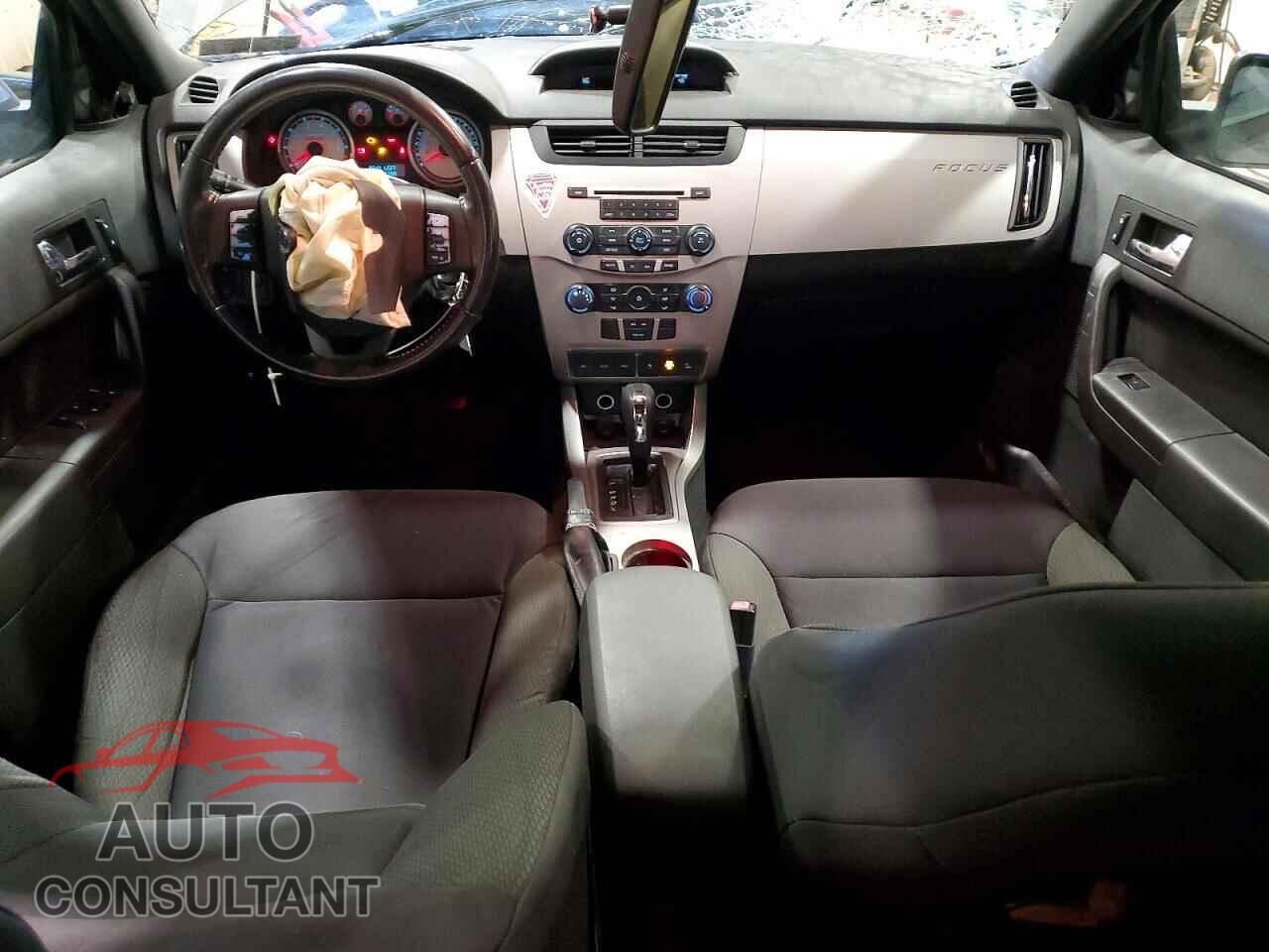 FORD FOCUS 2011 - 1FAHP3GN0BW100557