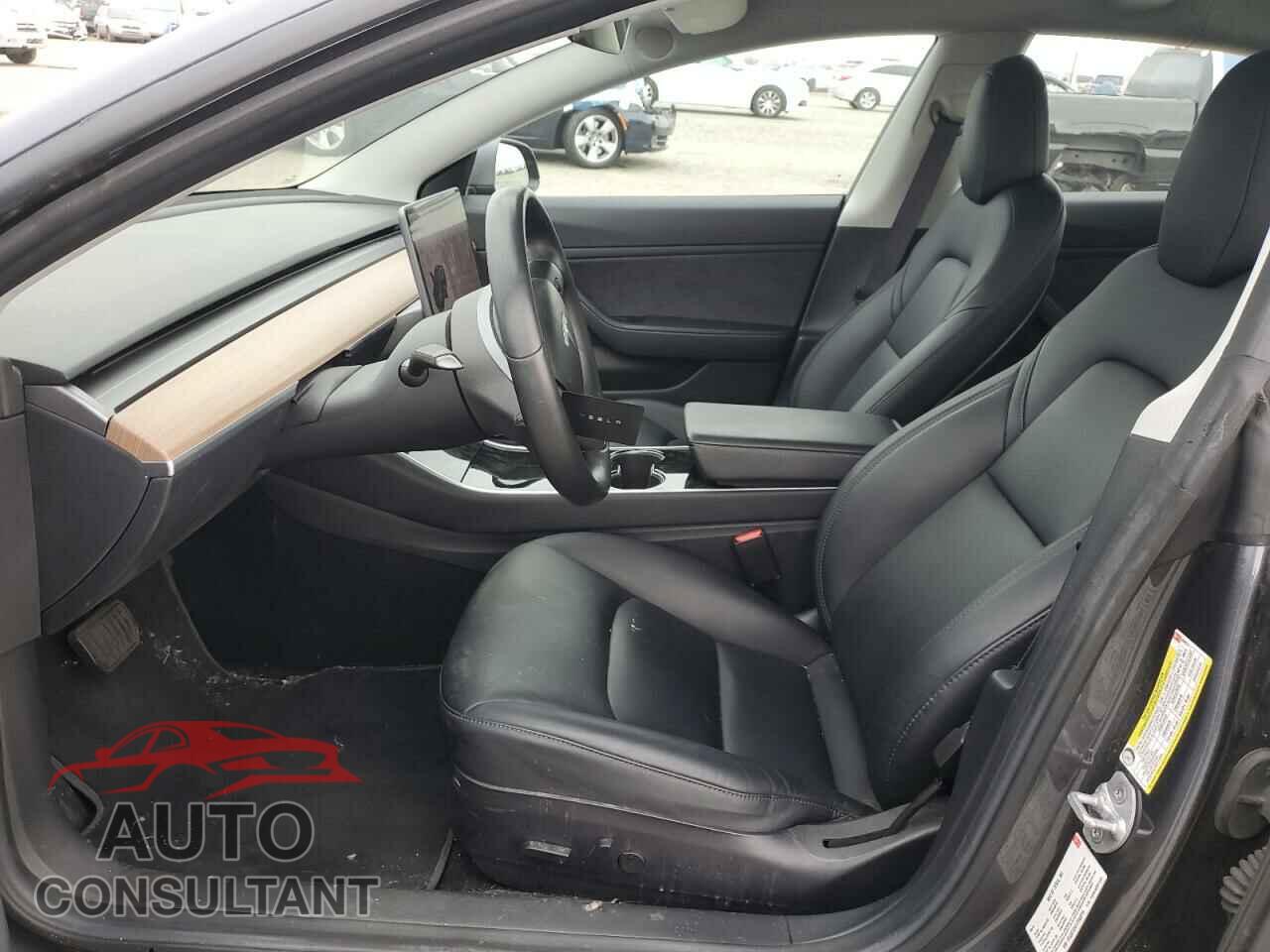TESLA MODEL 3 2018 - 5YJ3E1EA7JF040214