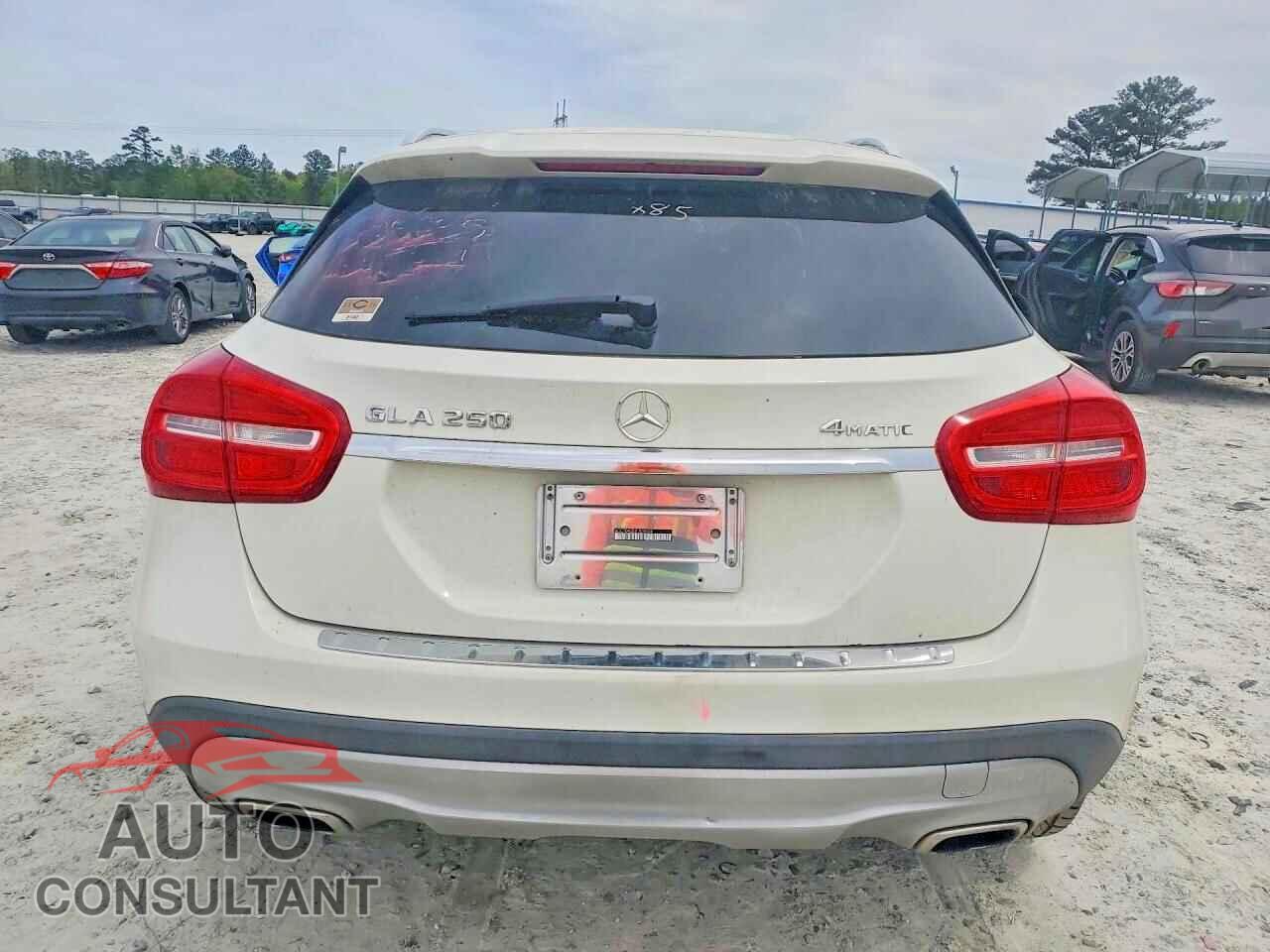 MERCEDES-BENZ GLA-CLASS 2015 - WDCTG4GB3FJ038004