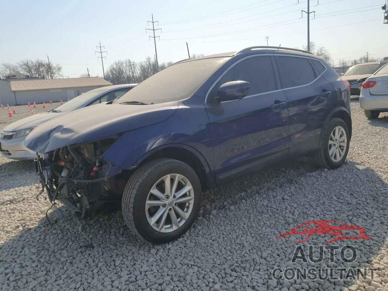 NISSAN ROGUE 2017 - JN1BJ1CR8HW112367