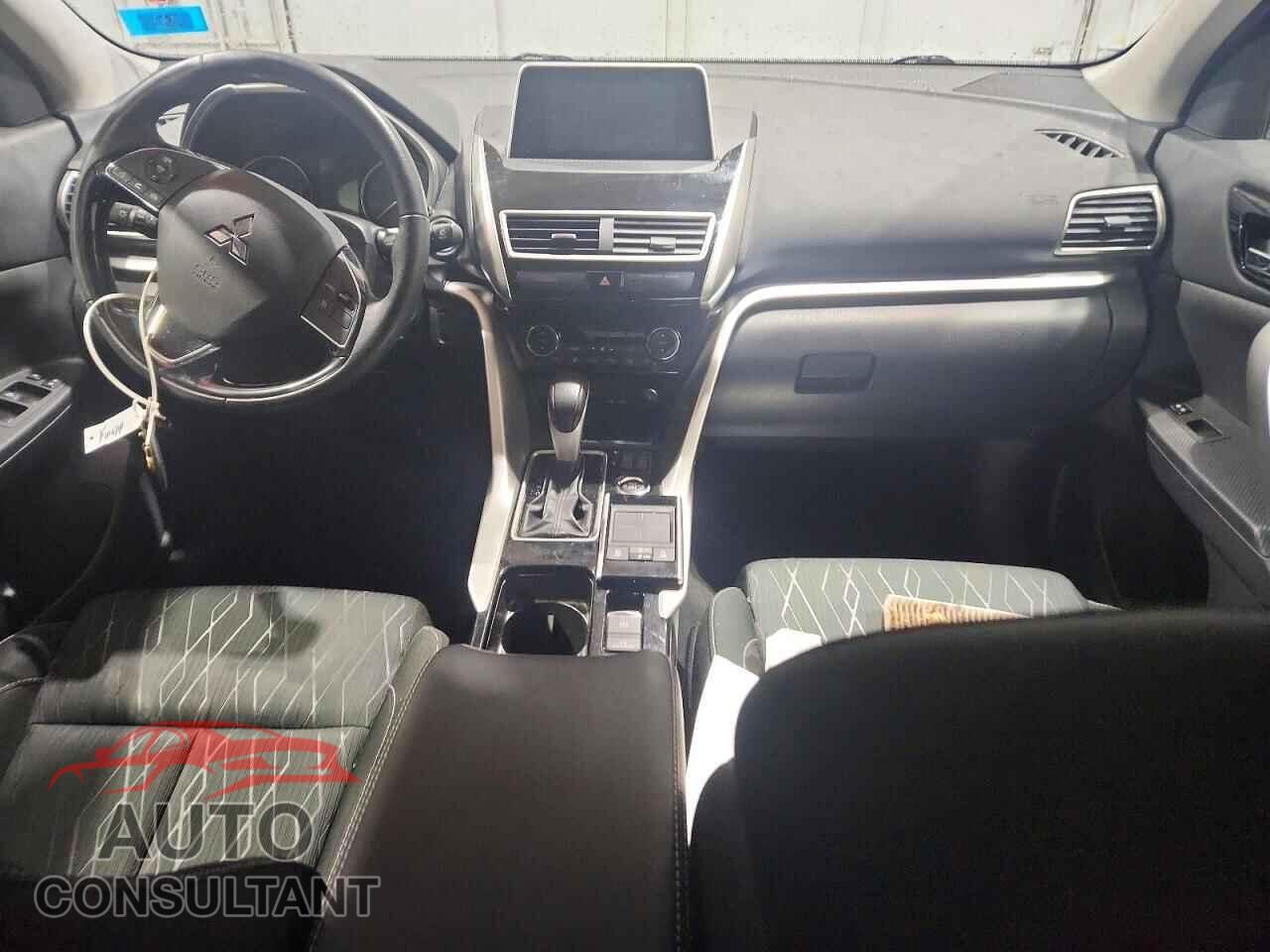 MITSUBISHI ECLIPSE 2019 - JA4AT5AA7KZ015605