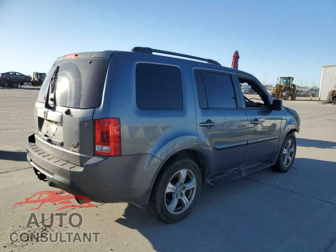HONDA PILOT 2013 - 5FNYF4H52DB032223