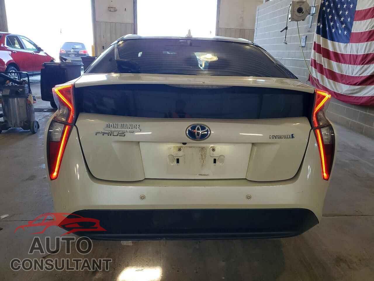 TOYOTA PRIUS 2017 - JTDKARFU0H3537739