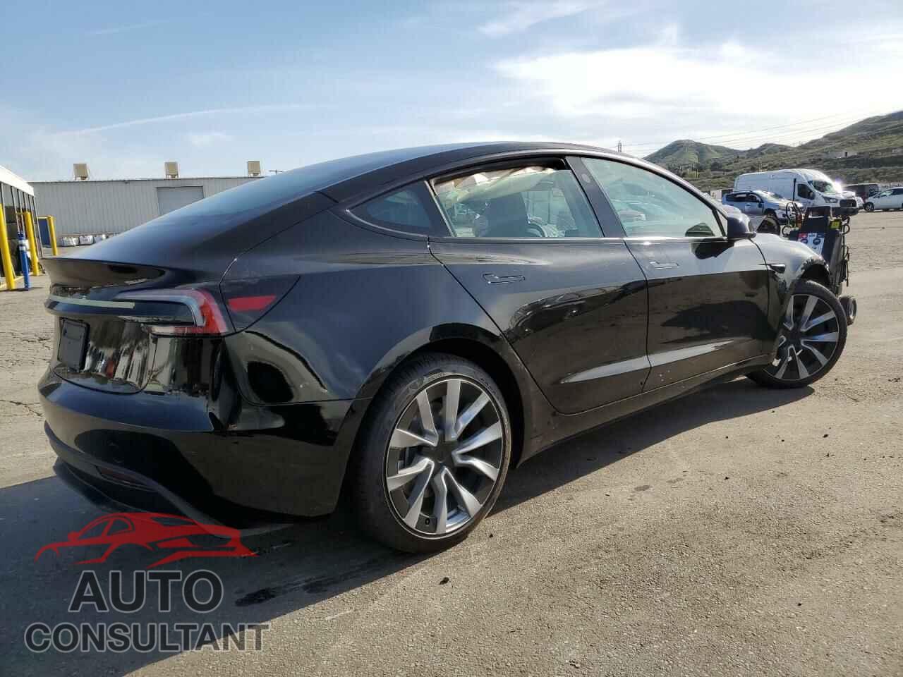 TESLA MODEL 3 2025 - 5YJ3E1EA9SF924138