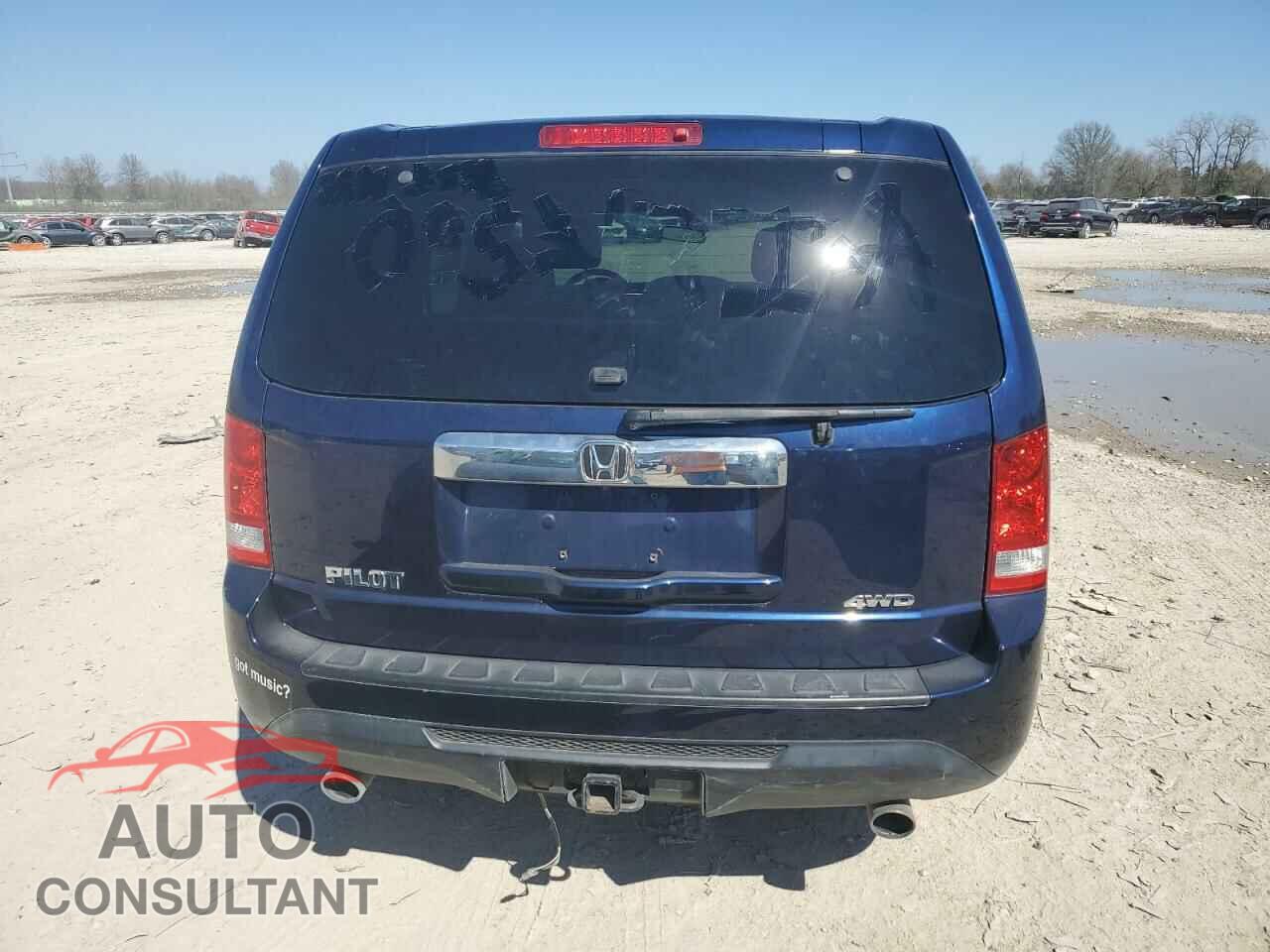 HONDA PILOT 2015 - 5FNYF4H41FB075249