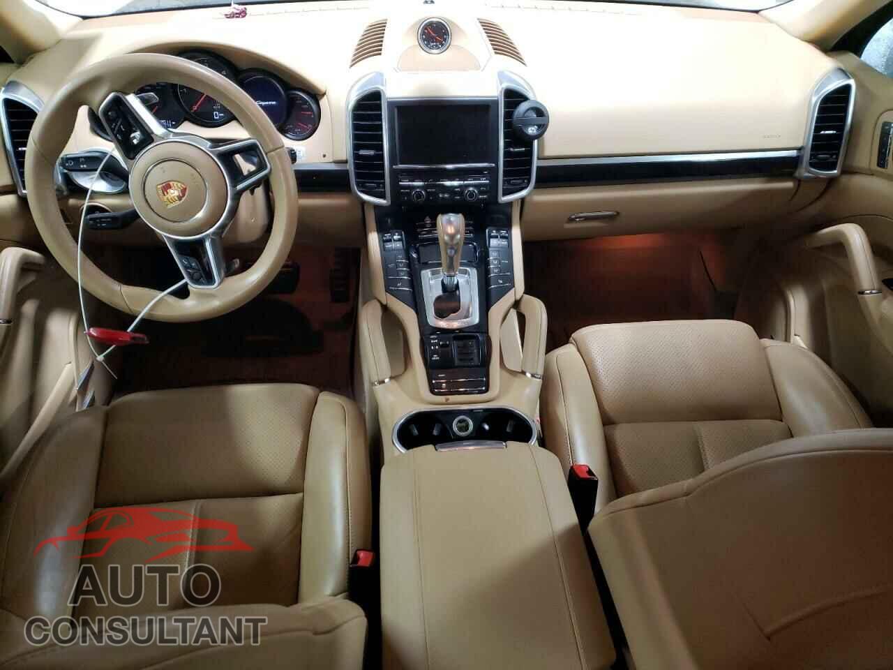 PORSCHE CAYENNE 2015 - WP1AF2A28FLA41058