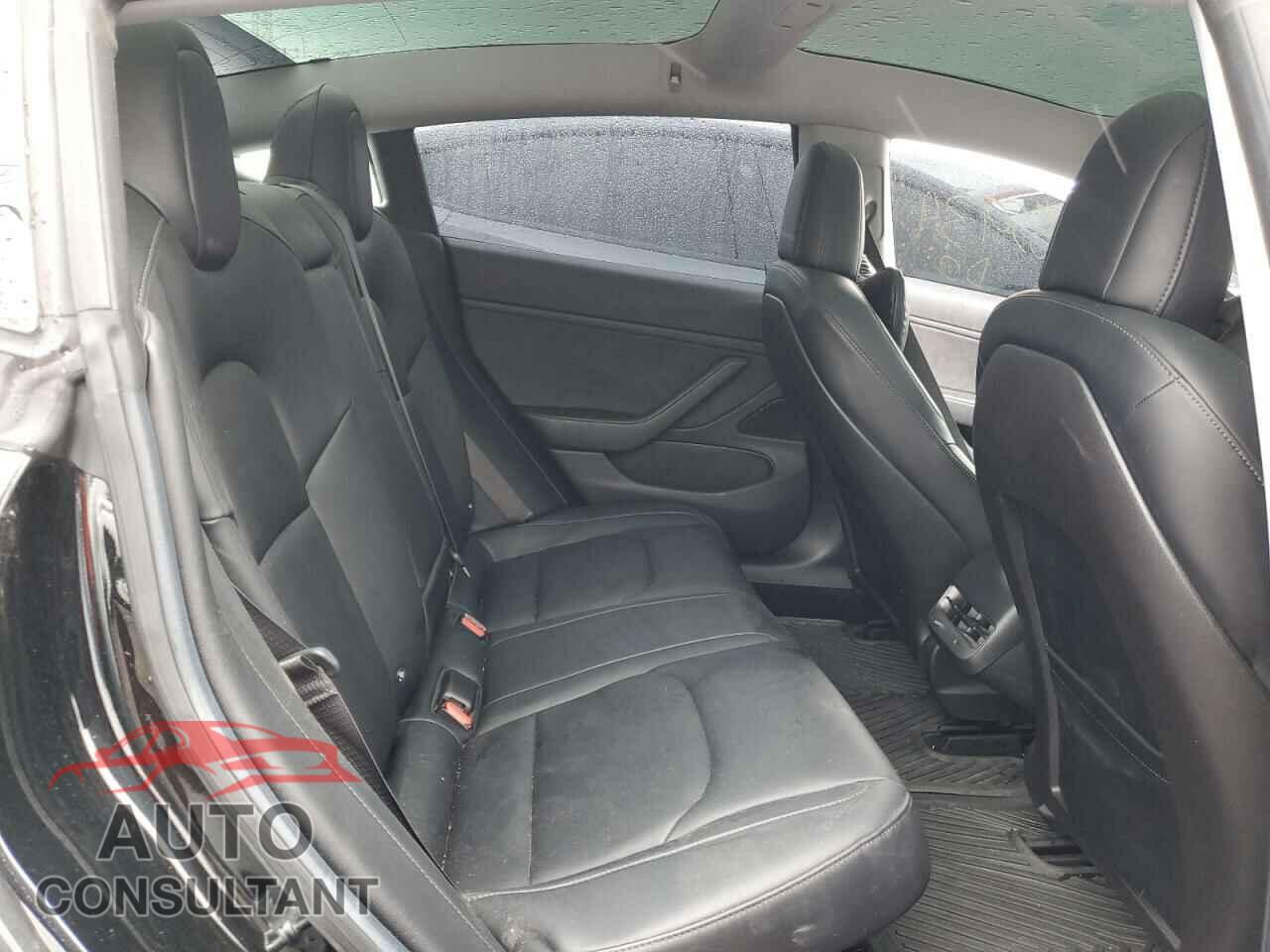 TESLA MODEL 3 2018 - 5YJ3E1EA7JF006726