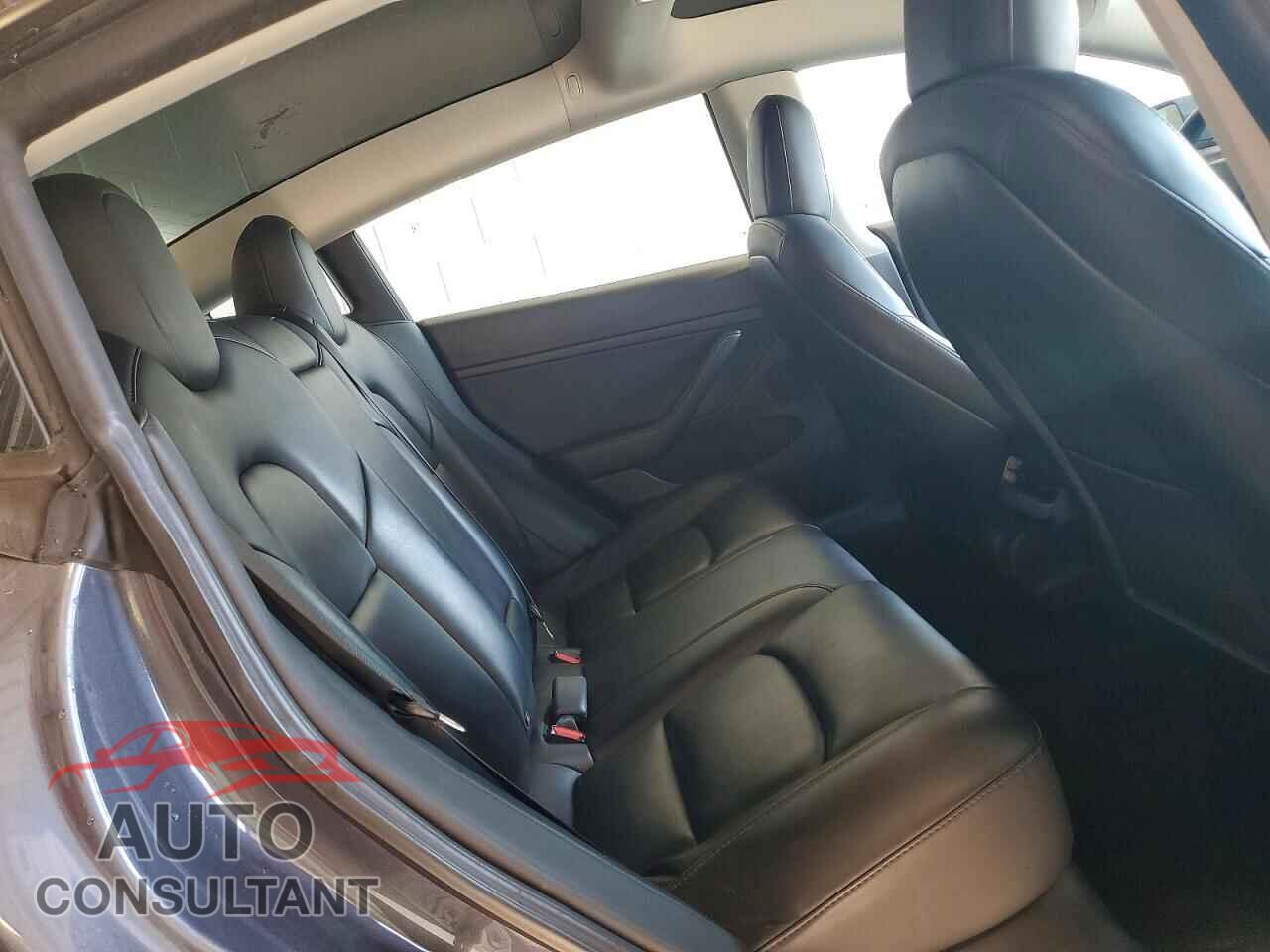 TESLA MODEL 3 2022 - 5YJ3E1EA3NF369093