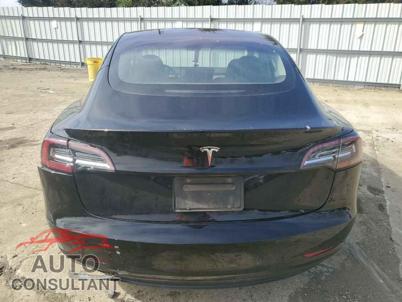 TESLA MODEL 3 2019 - 5YJ3E1EA0KF305377