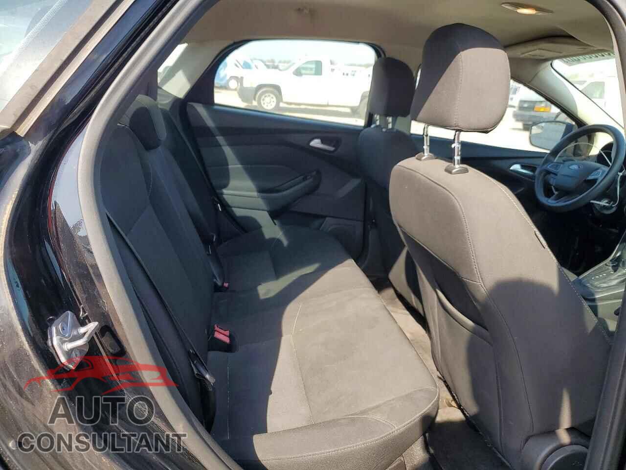 FORD FOCUS 2016 - 1FADP3F23GL263959