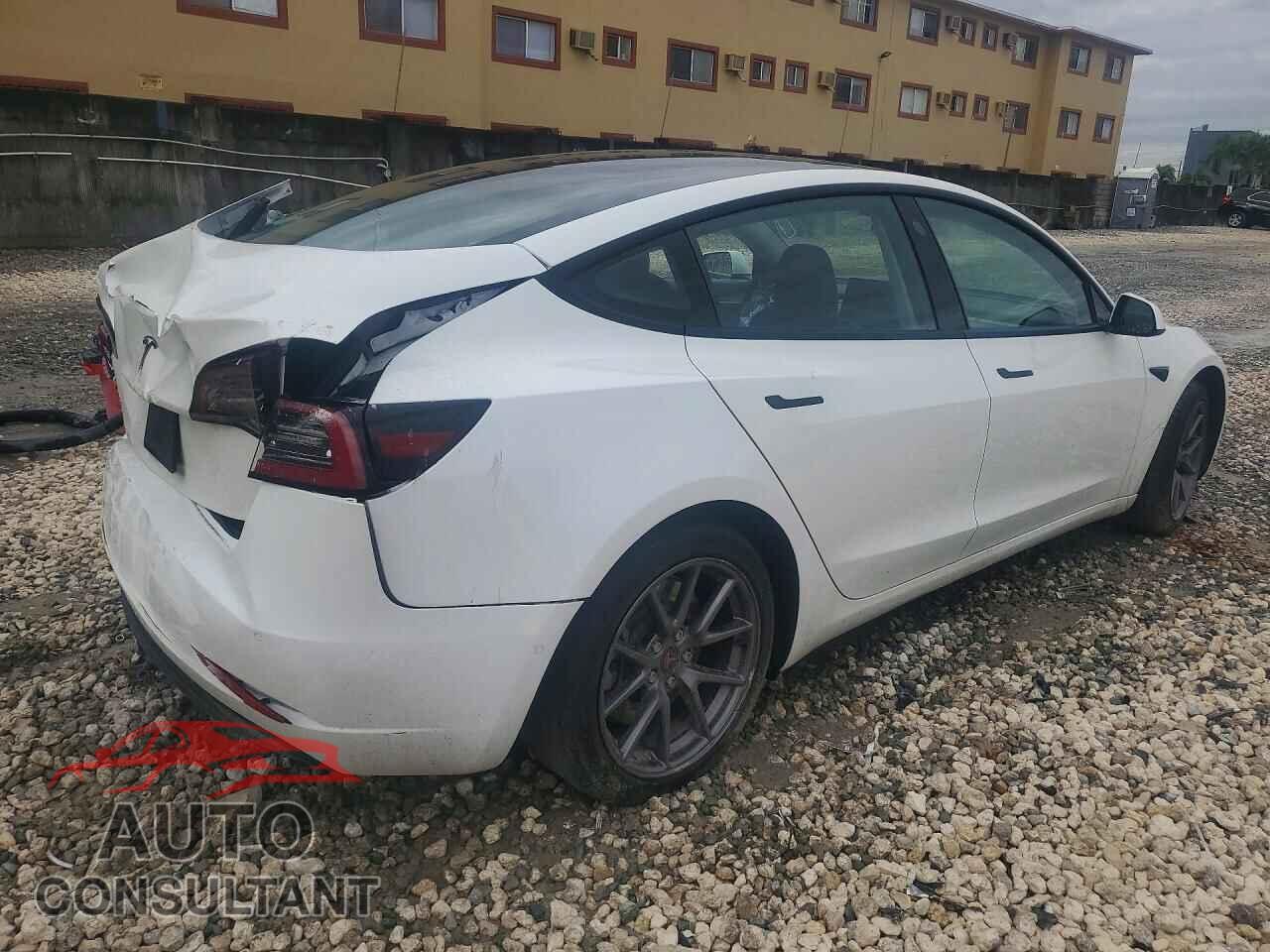 TESLA MODEL 3 2021 - 5YJ3E1EAXMF083532