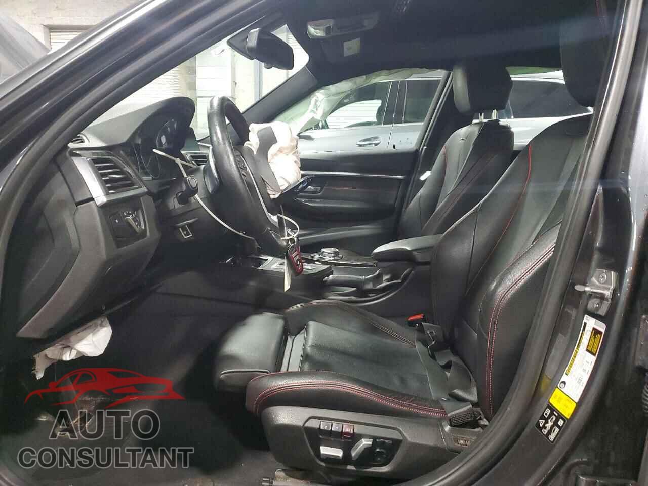 BMW 3 SERIES 2016 - WBA8E3G55GNU05496
