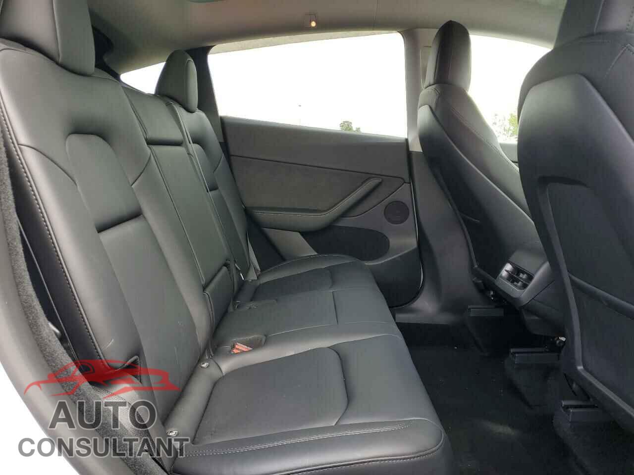 TESLA MODEL Y 2023 - 7SAYGDEEXPF676514
